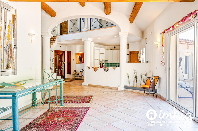 Maison - 290 m² - 9 pièces