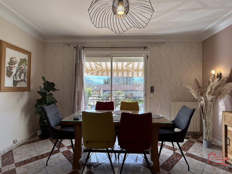 Maison - 122 m² - 5 pièces