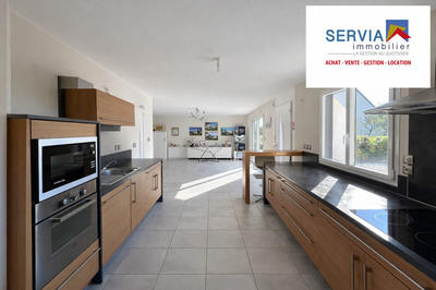 Maison - 104 m² - 5 pièces