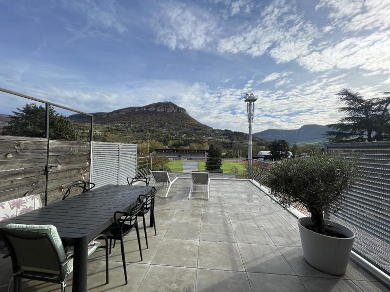 Appartement - 92 m² - 4 pièces