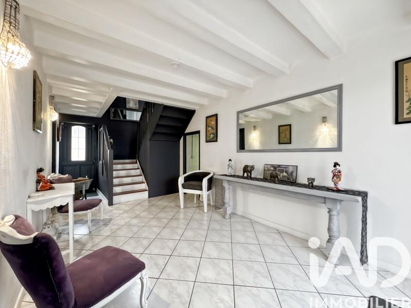 Maison - 180 m² - 7 pièces