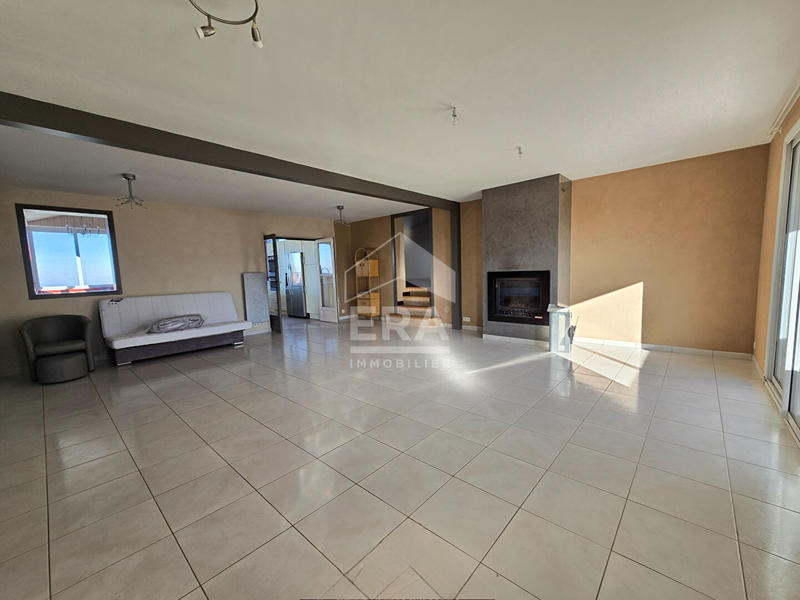 Maison - 196 m² - 7 pièces