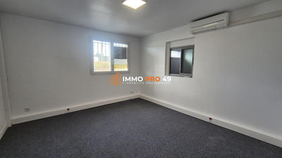 Local d'activités - 300 m²