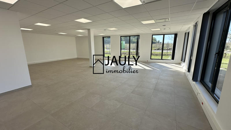 Local commercial - 910 m²