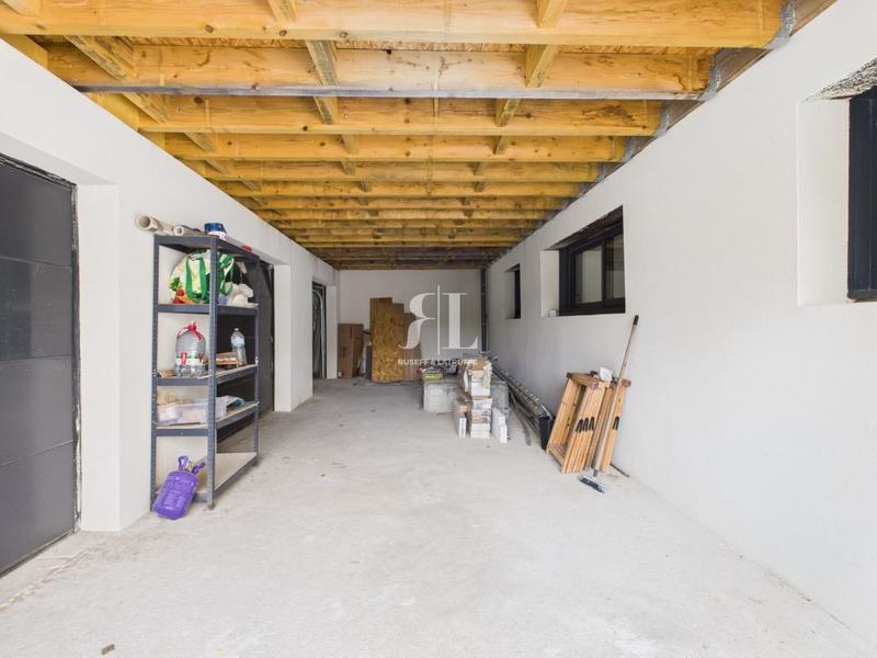 Maison - 203 m² - 6 pièces