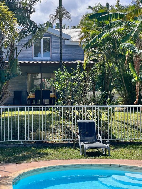 Propriété - 372 m² - 18 pièces