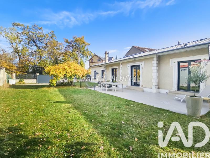 Maison - 102 m² - 5 pièces