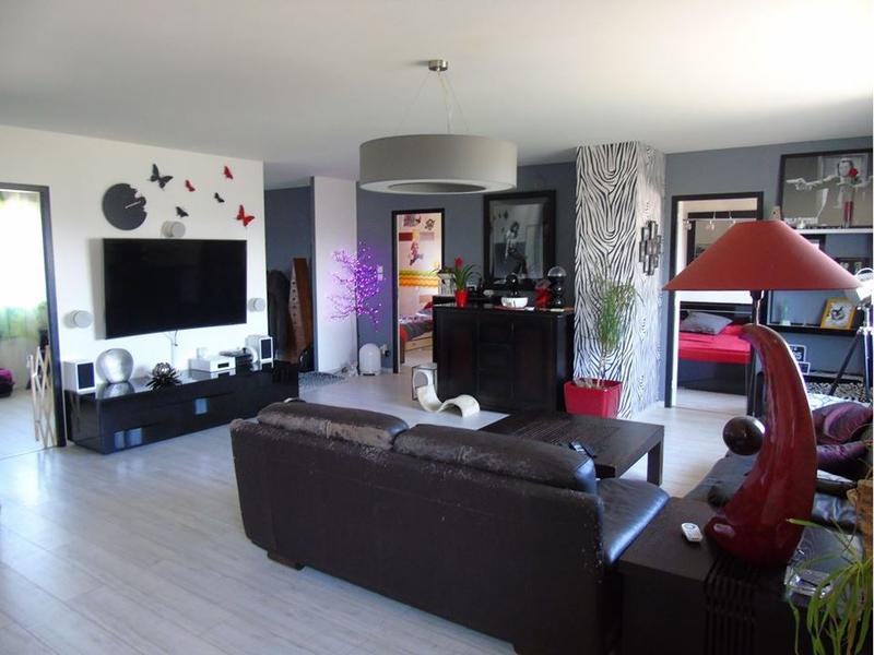 Maison traditionnelle - 180 m² - 7 pièces