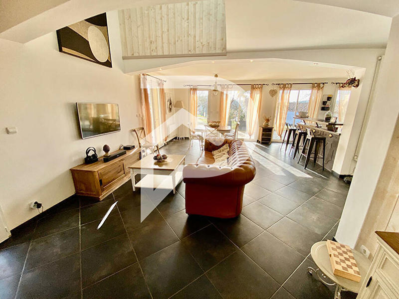 Maison - 150 m² - 5 pièces