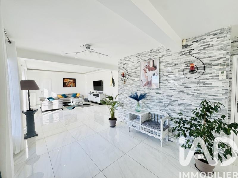 Maison - 134 m² - 5 pièces