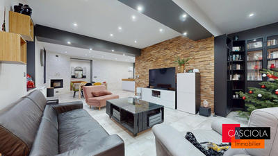 Maison ancienne - 212 m² - 7 pièces