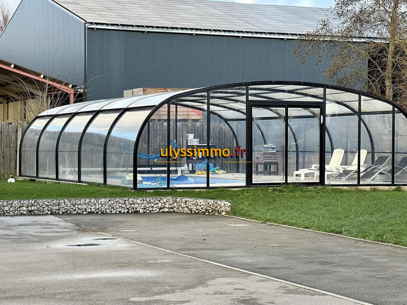 Maison - 214 m² - 9 pièces