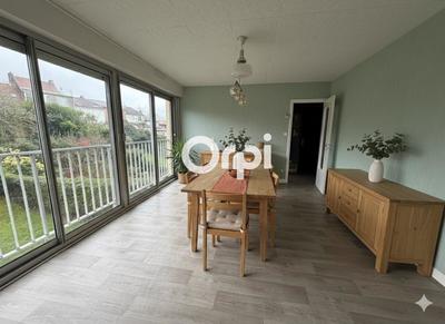 Appartement - 74 m² - 3 pièces