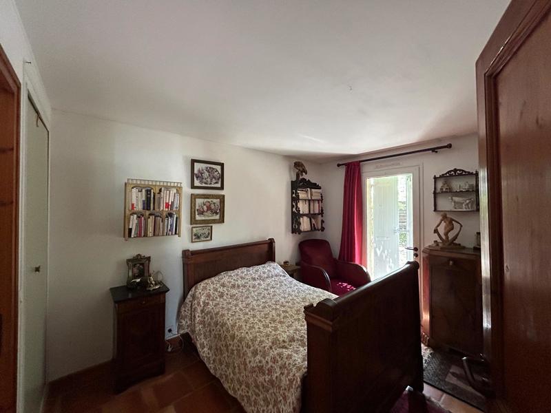 Maison - 182 m² - 10 pièces