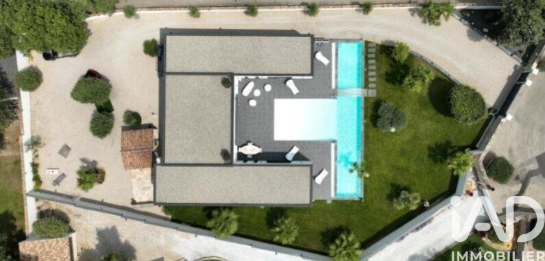 Maison - 210 m² - 4 pièces