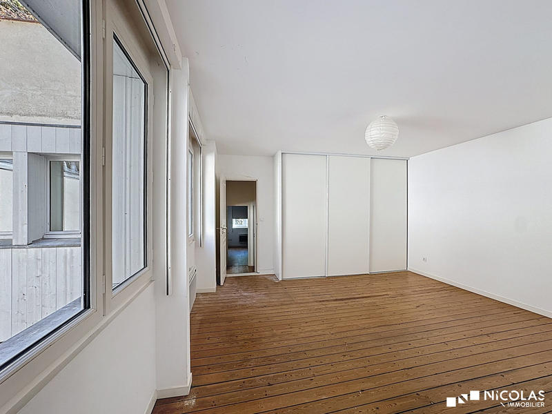 Appartement - 82 m² - 3 pièces