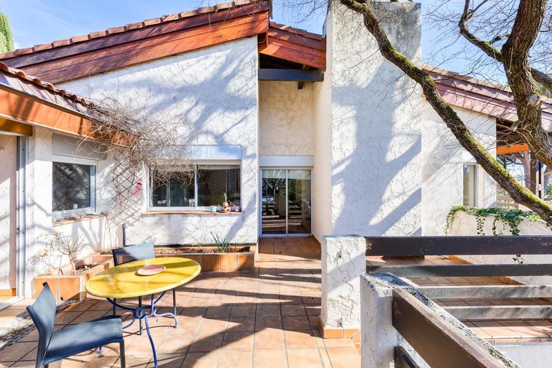 Maison traditionnelle - 421 m² - 8 pièces