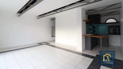 Appartement - 96 m² - 5 pièces