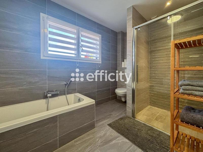 Pavillon - 137 m² - 5 pièces