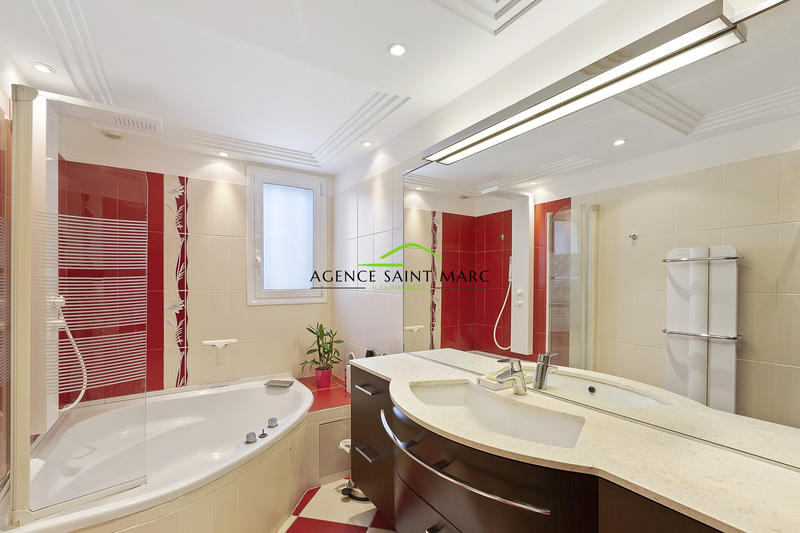 Villa - 185 m² - 7 pièces