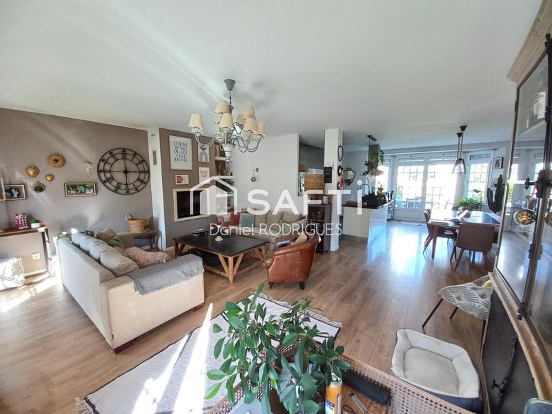 Maison - 197 m² - 8 pièces