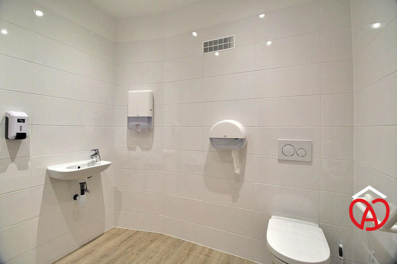 Local d'activités - 89 m² - 5 pièces