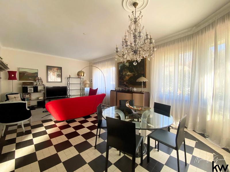 Maison - 169 m² - 7 pièces