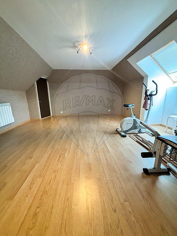 Maison - 122 m² - 5 pièces