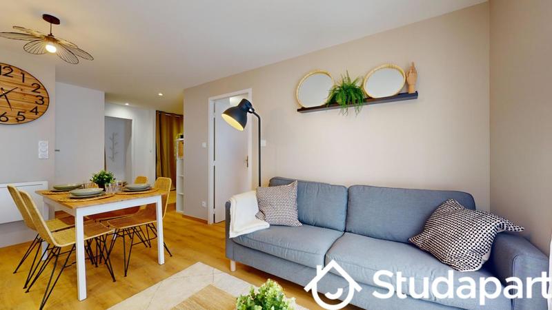 Chambre - 10 m² - 1 pièce