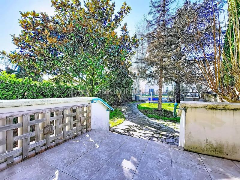 Demeure - 150 m² - 5 pièces