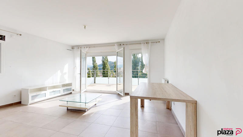 Appartement - 84 m² - 4 pièces