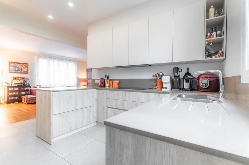 Maison - 188 m² - 8 pièces