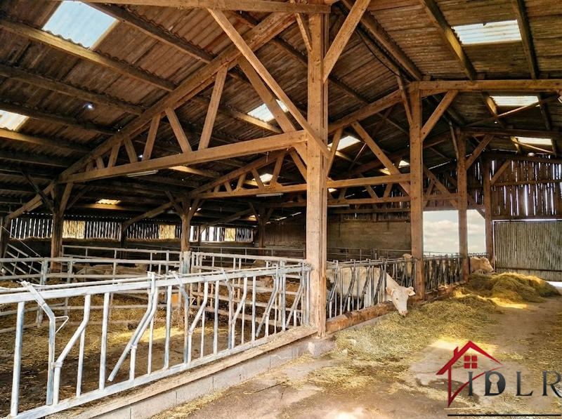 Propriété - 172 m² - 6 pièces