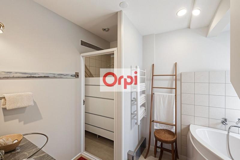 Maison - 137 m² - 5 pièces