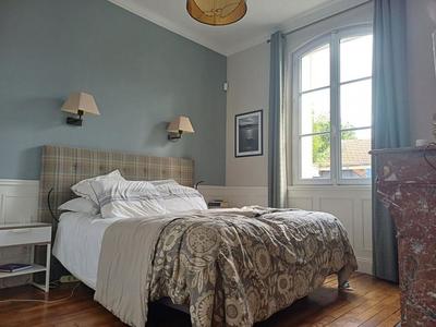 Maison - 160 m² - 7 pièces