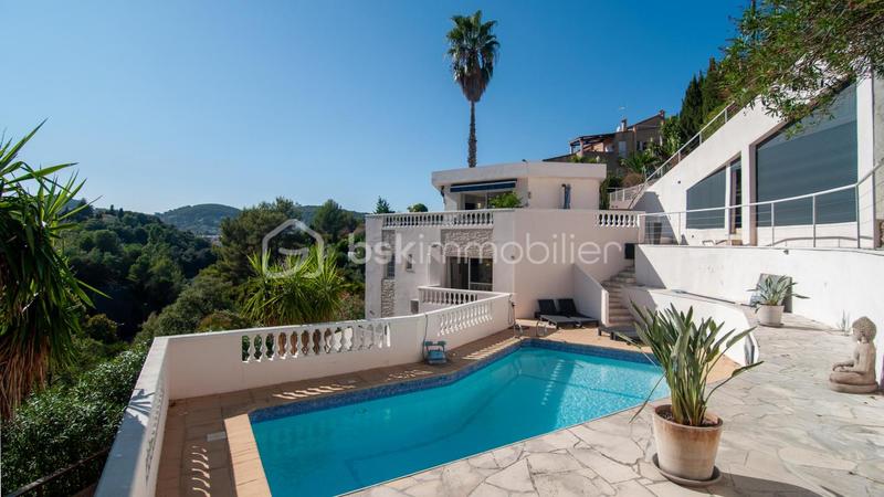 Maison d'architecte - 161 m² - 7 pièces