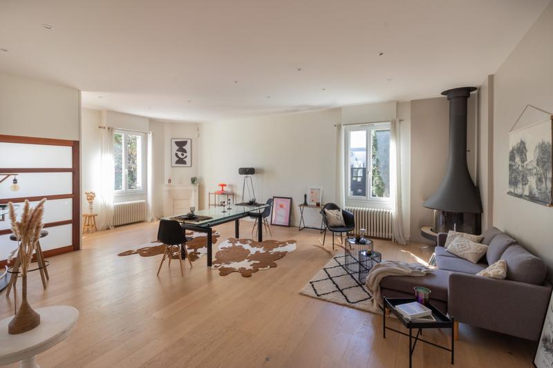 Maison ancienne - 232 m² - 6 pièces