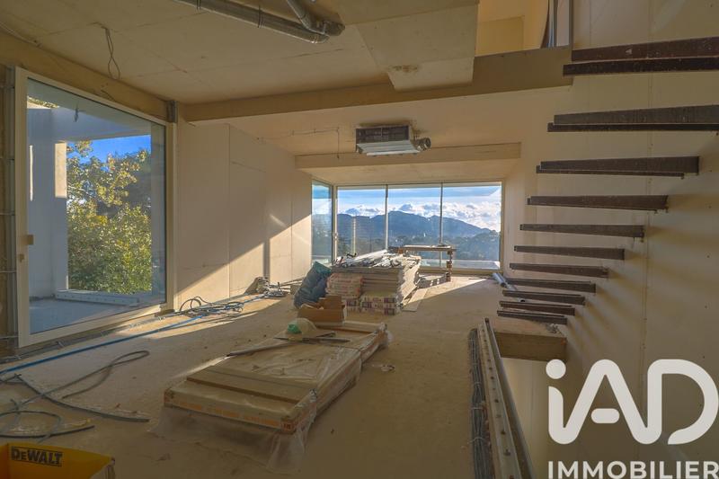 Appartement - 250 m² - 5 pièces