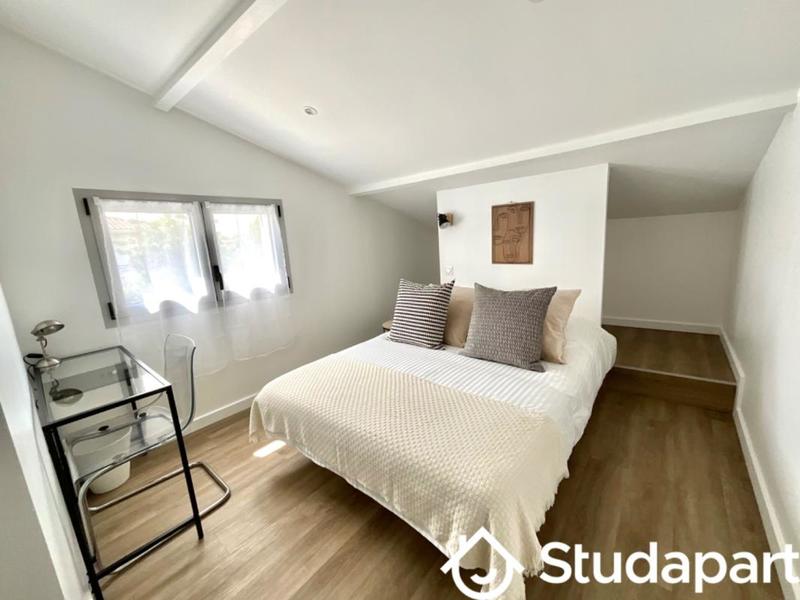 Chambre - 14 m² - 1 pièce