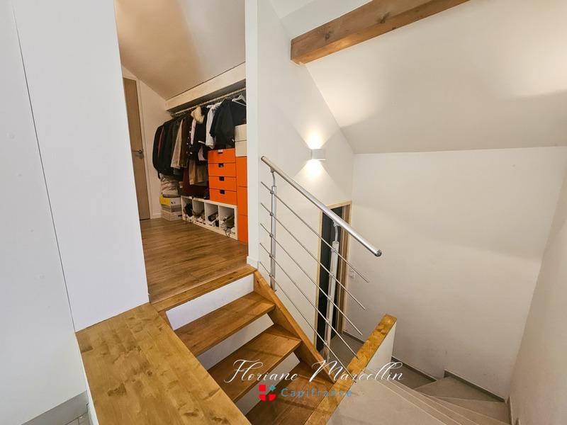 Maison - 254 m² - 5 pièces