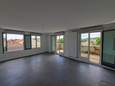 Appartement - 80 m² - 3 pièces