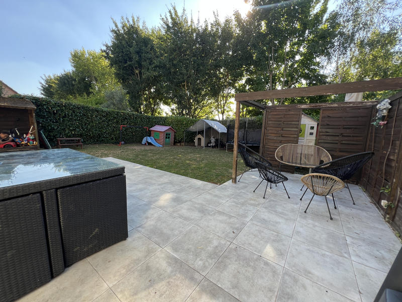 Maison - 80 m² - 5 pièces