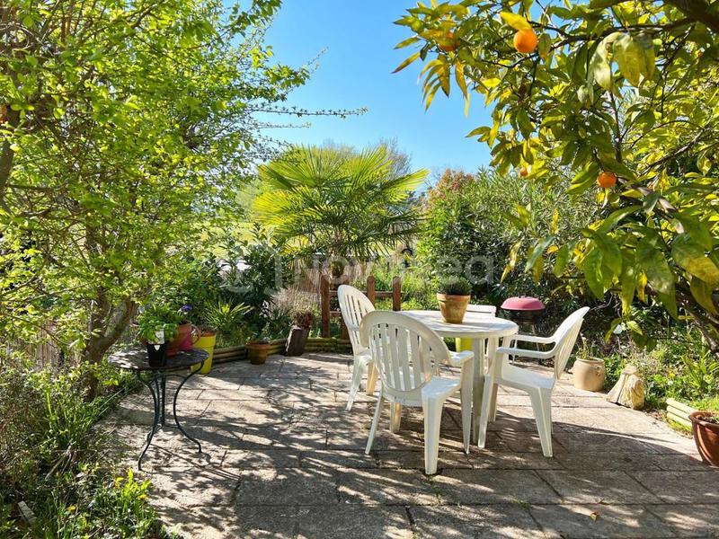 Propriété - 683 m² - 18 pièces