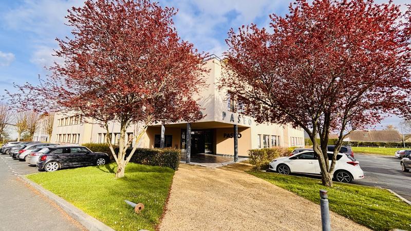 Bureau - 148 m² - 8 pièces