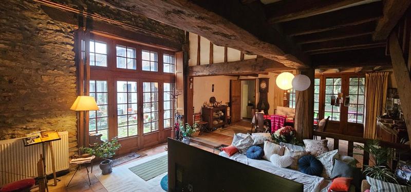 Propriété - 238 m² - 5 pièces