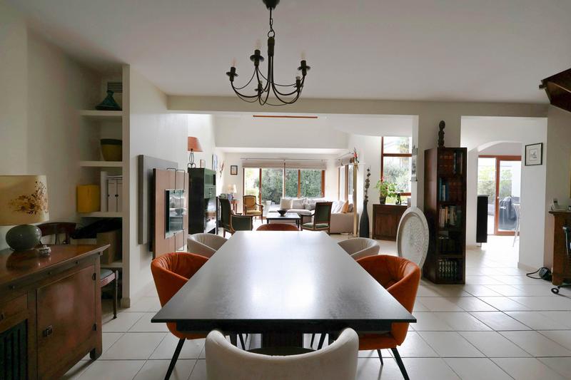 Maison contemporaine - 171 m² - 6 pièces