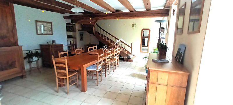 Maison ancienne - 239 m² - 10 pièces