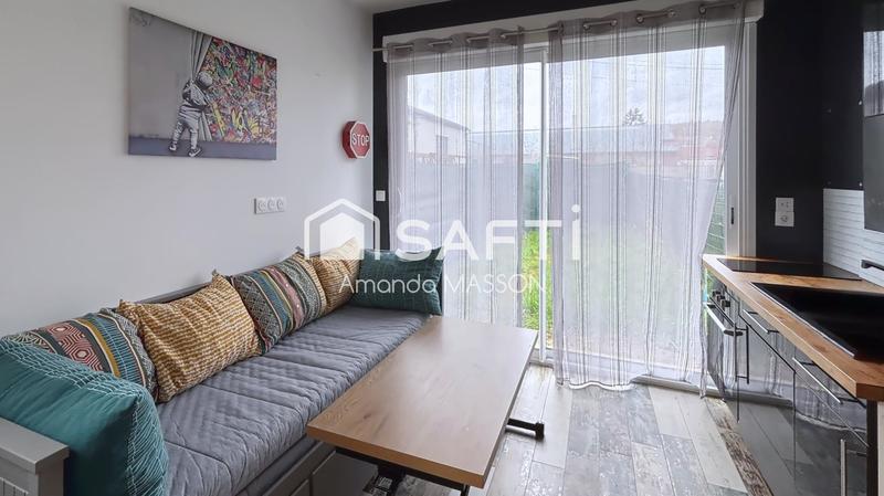 Maison - 222 m² - 8 pièces