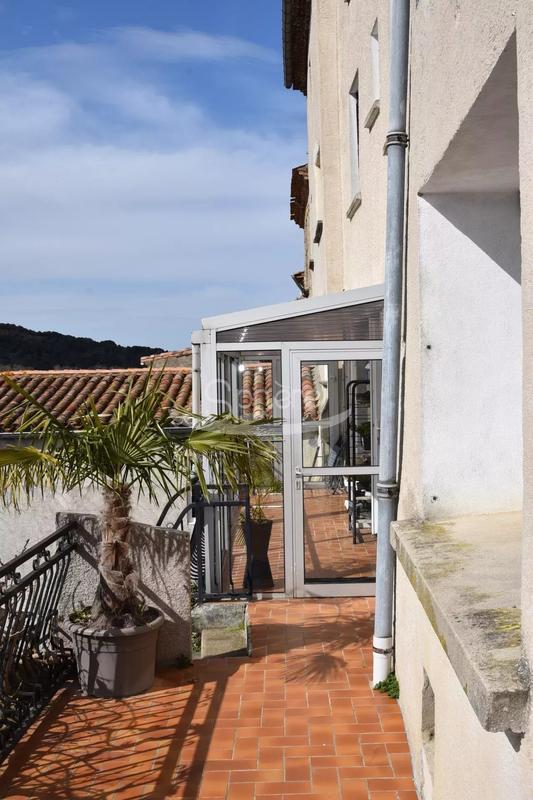 Maison - 248 m² - 10 pièces