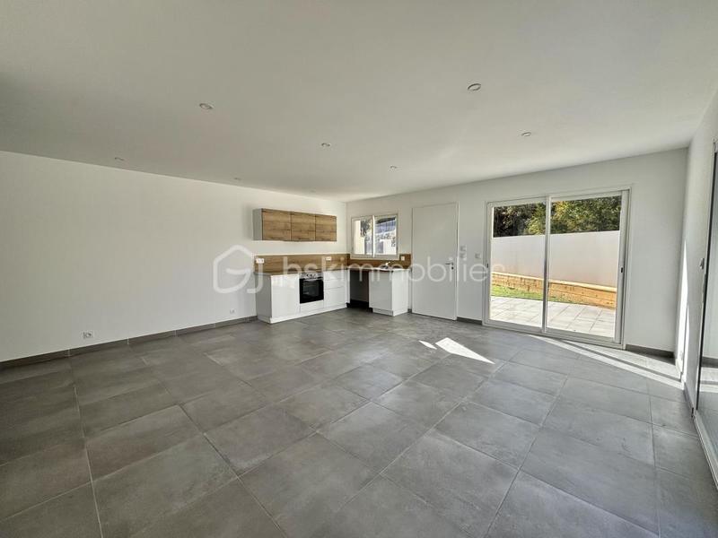 Villa - 80 m² - 4 pièces